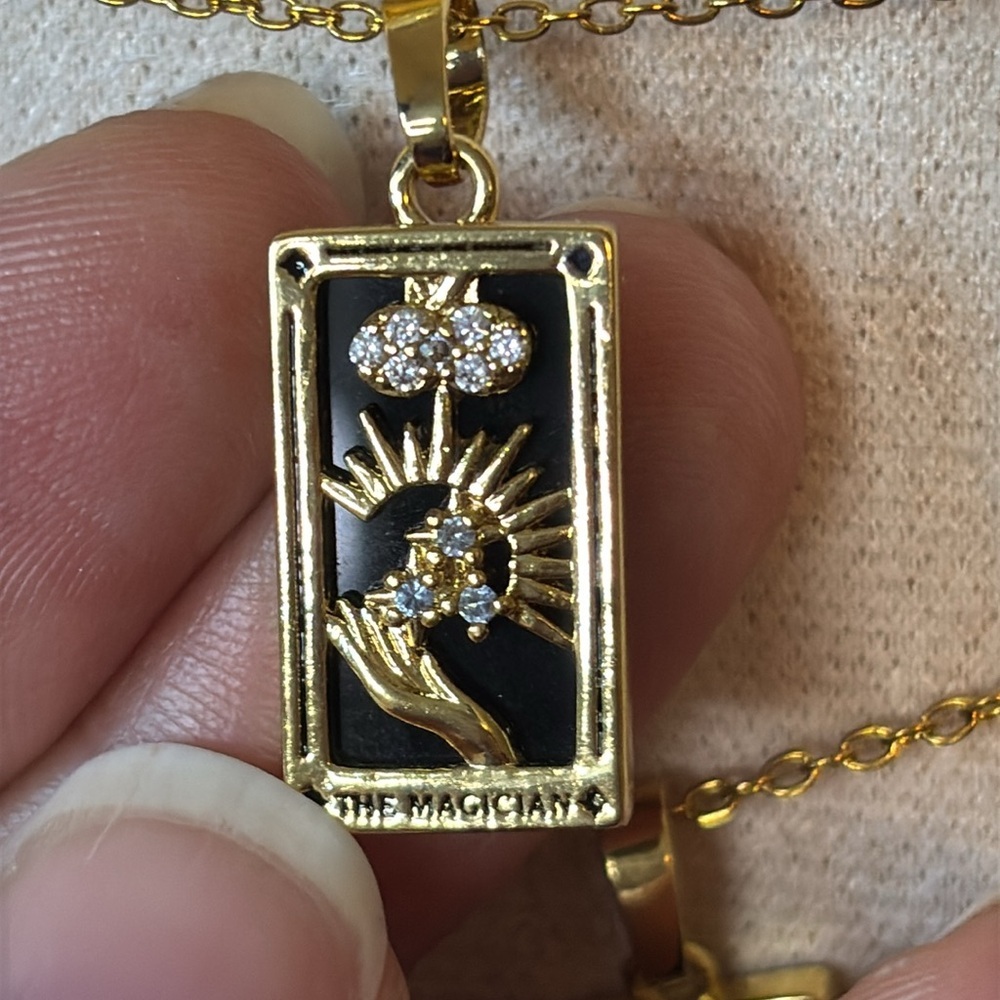 NEW Stainless Steel Tarot Card Pendant and Chain - Picture 5 of 6